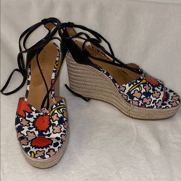 Coach Wedges size 8.5 - Picture 2 of 8